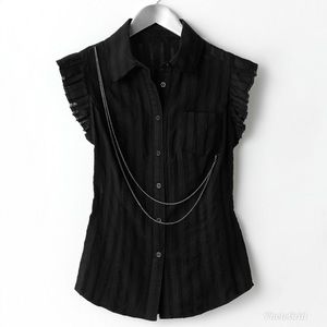 Button up blouse with chain🔗